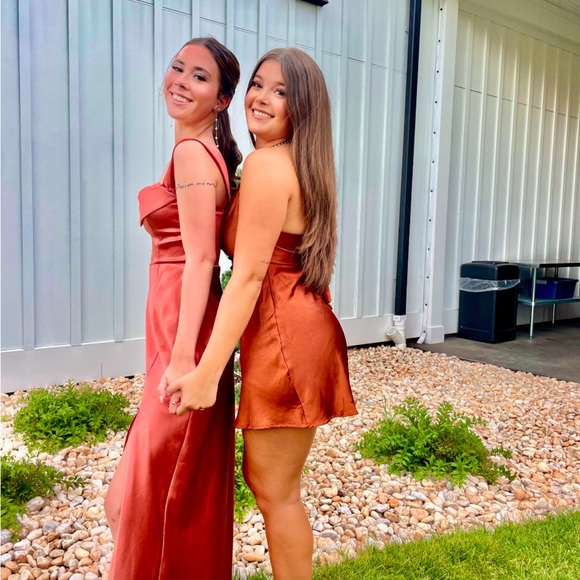 Elegant Amber Satin Dress Halter Top - Picture 4 of 4